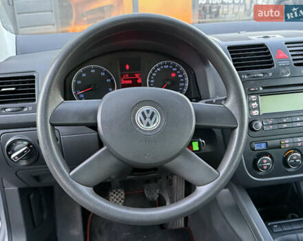 Серый Фольксваген Гольф, объемом двигателя 1.6 л и пробегом 229 тыс. км за 5600 $, фото 41 на Automoto.ua