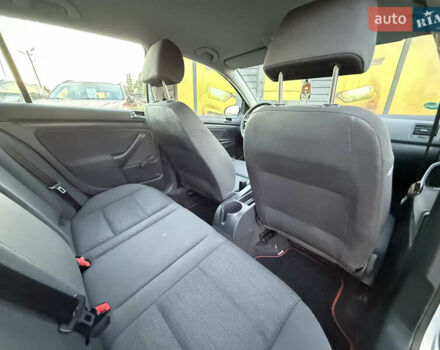 Серый Фольксваген Гольф, объемом двигателя 1.6 л и пробегом 229 тыс. км за 5600 $, фото 32 на Automoto.ua