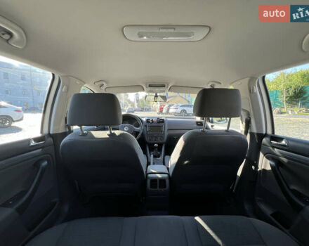 Фольксваген Гольф 2004 у Луцьку на Automoto.ua Сірий Фольксваген Гольф, об'ємом двигуна 1.6 л та пробігом 261 тис. км за 5400 $, фото 16 на Automoto.ua