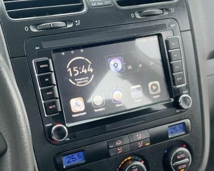 Серый Фольксваген Гольф, объемом двигателя 1.6 л и пробегом 225 тыс. км за 5400 $, фото 20 на Automoto.ua