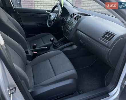 Серый Фольксваген Гольф, объемом двигателя 1.4 л и пробегом 195 тыс. км за 5400 $, фото 41 на Automoto.ua