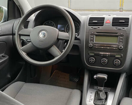 Серый Фольксваген Гольф, объемом двигателя 1.6 л и пробегом 250 тыс. км за 5800 $, фото 42 на Automoto.ua