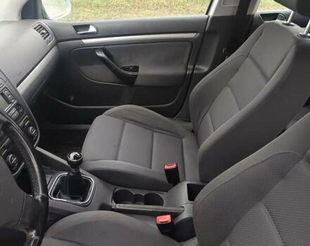 Серый Фольксваген Гольф, объемом двигателя 1.4 л и пробегом 200 тыс. км за 3700 $, фото 8 на Automoto.ua