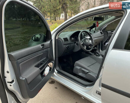 Сірий Фольксваген Гольф, об'ємом двигуна 1.4 л та пробігом 264 тис. км за 5300 $, фото 10 на Automoto.ua