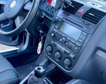 Фольксваген Гольф 2004 в Хмельницком на Automoto.ua Серый Фольксваген Гольф, объемом двигателя 1.4 л и пробегом 256 тыс. км за 4999 $, фото 4 на Automoto.ua