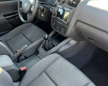 Фольксваген Гольф 2004 у Луцьку на Automoto.ua Сірий Фольксваген Гольф, об'ємом двигуна 1.6 л та пробігом 261 тис. км за 5400 $, фото 7 на Automoto.ua