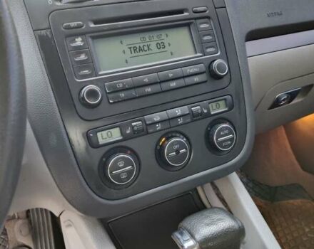 Сірий Фольксваген Гольф, об'ємом двигуна 1.6 л та пробігом 203 тис. км за 6850 $, фото 24 на Automoto.ua