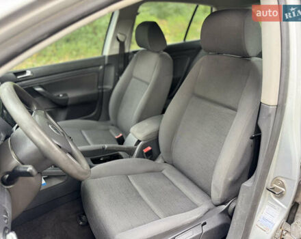 Сірий Фольксваген Гольф, об'ємом двигуна 1.4 л та пробігом 215 тис. км за 5350 $, фото 14 на Automoto.ua