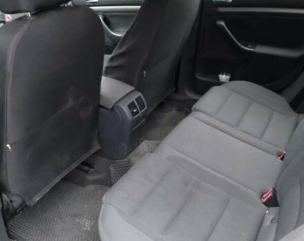 Серый Фольксваген Гольф, объемом двигателя 1.6 л и пробегом 237 тыс. км за 6000 $, фото 5 на Automoto.ua