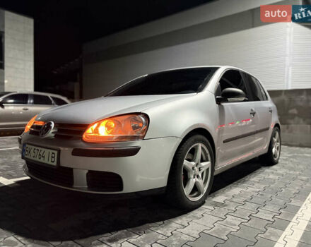 Серый Фольксваген Гольф, объемом двигателя 1.6 л и пробегом 202 тыс. км за 5100 $, фото 2 на Automoto.ua