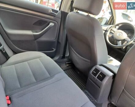 Серый Фольксваген Гольф, объемом двигателя 1.6 л и пробегом 203 тыс. км за 5200 $, фото 5 на Automoto.ua