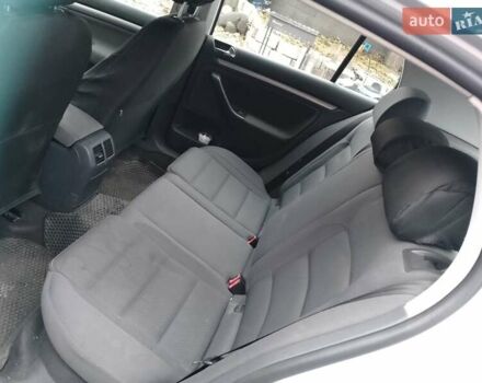 Серый Фольксваген Гольф, объемом двигателя 1.6 л и пробегом 237 тыс. км за 6000 $, фото 6 на Automoto.ua