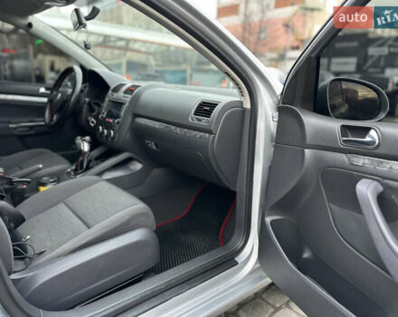 Серый Фольксваген Гольф, объемом двигателя 1.4 л и пробегом 298 тыс. км за 4500 $, фото 10 на Automoto.ua