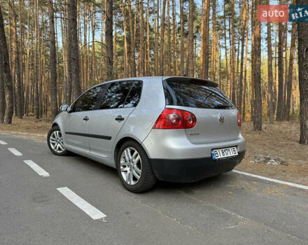 Фольксваген Гольф 2004 в Полтаве на Automoto.ua Серый Фольксваген Гольф, объемом двигателя 1.6 л и пробегом 260 тыс. км за 5500 $, фото 6 на Automoto.ua
