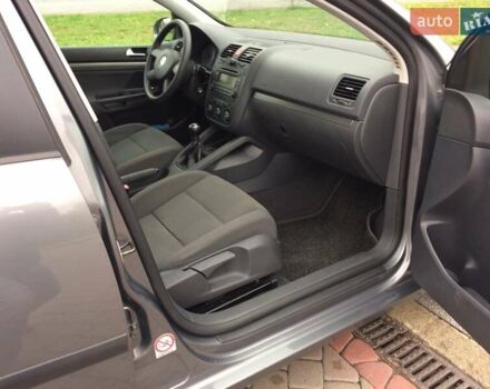 Фольксваген Гольф 2004 у Немирове на Automoto.ua Сірий Фольксваген Гольф, об'ємом двигуна 1.39 л та пробігом 186 тис. км за 5000 $, фото 15 на Automoto.ua