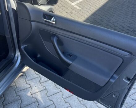 Серый Фольксваген Гольф, объемом двигателя 1.4 л и пробегом 280 тыс. км за 4200 $, фото 22 на Automoto.ua