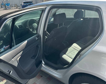 Фольксваген Гольф 2004 в Запорожье на Automoto.ua Серый Фольксваген Гольф, объемом двигателя 1.4 л и пробегом 220 тыс. км за 5300 $, фото 45 на Automoto.ua