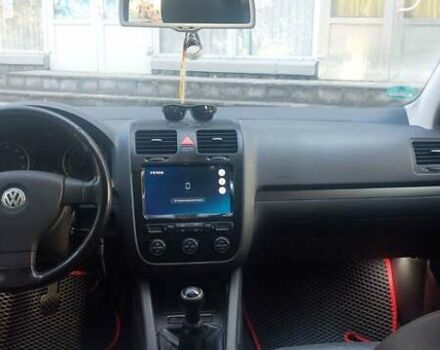 Сірий Фольксваген Гольф, об'ємом двигуна 1.6 л та пробігом 243 тис. км за 6000 $, фото 4 на Automoto.ua