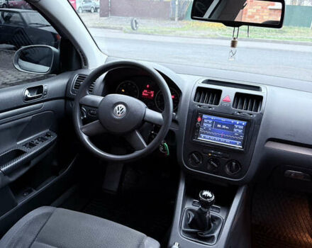 Серый Фольксваген Гольф, объемом двигателя 1.4 л и пробегом 225 тыс. км за 4950 $, фото 5 на Automoto.ua