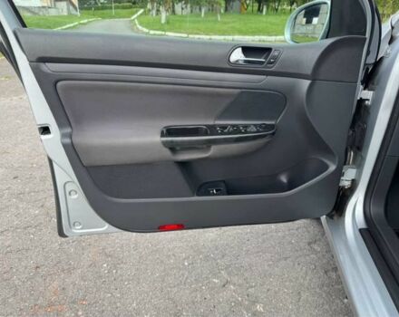 Сірий Фольксваген Гольф, об'ємом двигуна 1.6 л та пробігом 221 тис. км за 5300 $, фото 4 на Automoto.ua