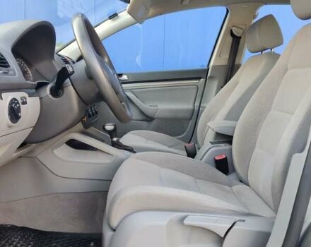 Сірий Фольксваген Гольф, об'ємом двигуна 1.6 л та пробігом 203 тис. км за 6850 $, фото 23 на Automoto.ua