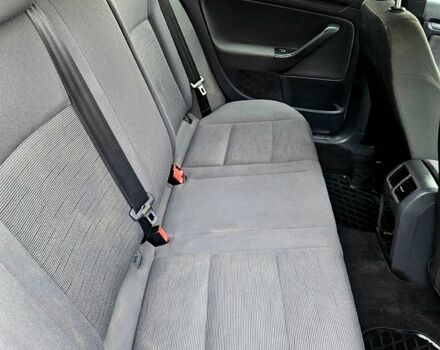 Серый Фольксваген Гольф, объемом двигателя 1.6 л и пробегом 235 тыс. км за 4350 $, фото 7 на Automoto.ua