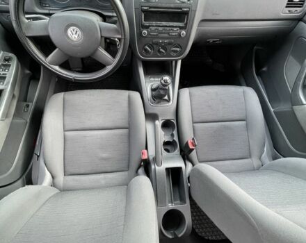 Серый Фольксваген Гольф, объемом двигателя 1.4 л и пробегом 208 тыс. км за 5200 $, фото 5 на Automoto.ua
