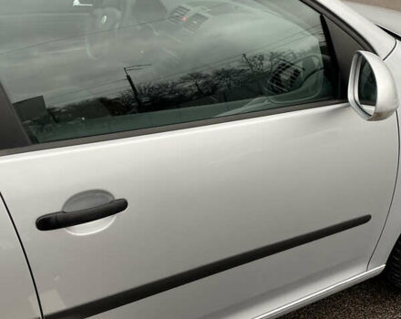 Серый Фольксваген Гольф, объемом двигателя 1.6 л и пробегом 250 тыс. км за 5800 $, фото 16 на Automoto.ua