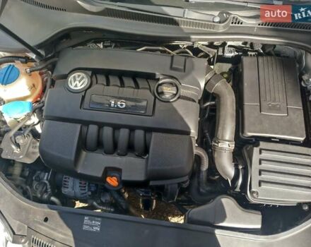 Серый Фольксваген Гольф, объемом двигателя 1.6 л и пробегом 211 тыс. км за 5900 $, фото 3 на Automoto.ua