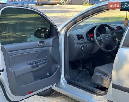 Сірий Фольксваген Гольф, об'ємом двигуна 1.4 л та пробігом 165 тис. км за 5700 $, фото 6 на Automoto.ua