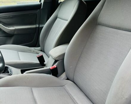 Серый Фольксваген Гольф, объемом двигателя 1.4 л и пробегом 326 тыс. км за 2150 $, фото 2 на Automoto.ua