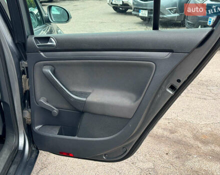 Серый Фольксваген Гольф, объемом двигателя 1.4 л и пробегом 271 тыс. км за 5190 $, фото 17 на Automoto.ua