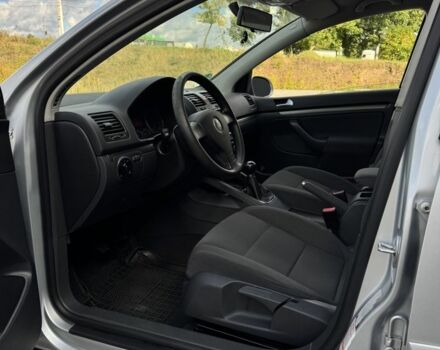 Серый Фольксваген Гольф, объемом двигателя 1.6 л и пробегом 225 тыс. км за 5600 $, фото 12 на Automoto.ua