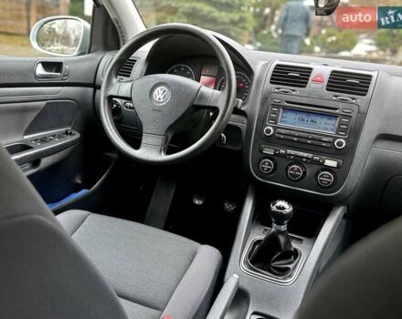 Серый Фольксваген Гольф, объемом двигателя 1.6 л и пробегом 178 тыс. км за 5790 $, фото 38 на Automoto.ua