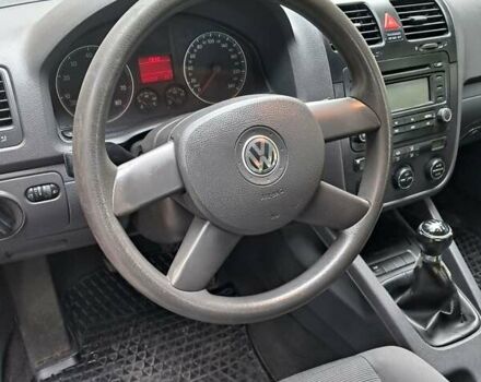 Серый Фольксваген Гольф, объемом двигателя 1.6 л и пробегом 244 тыс. км за 5444 $, фото 23 на Automoto.ua