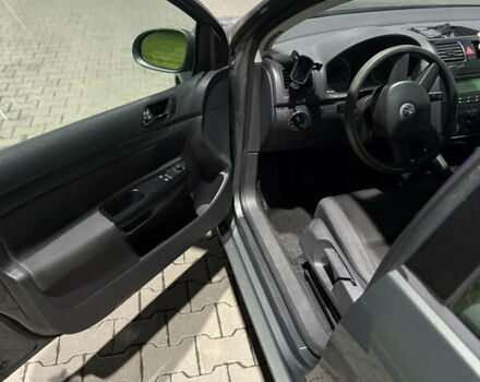 Серый Фольксваген Гольф, объемом двигателя 1.4 л и пробегом 273 тыс. км за 5200 $, фото 4 на Automoto.ua