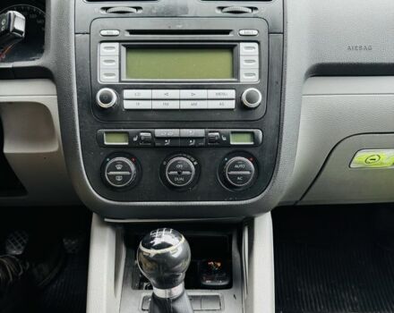 Серый Фольксваген Гольф, объемом двигателя 1.4 л и пробегом 326 тыс. км за 2150 $, фото 3 на Automoto.ua