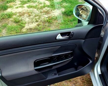 Сірий Фольксваген Гольф, об'ємом двигуна 1.6 л та пробігом 185 тис. км за 5500 $, фото 8 на Automoto.ua