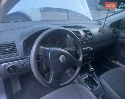 Сірий Фольксваген Гольф, об'ємом двигуна 1.9 л та пробігом 250 тис. км за 5500 $, фото 4 на Automoto.ua