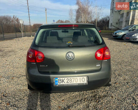 Серый Фольксваген Гольф, объемом двигателя 1.6 л и пробегом 180 тыс. км за 5900 $, фото 16 на Automoto.ua