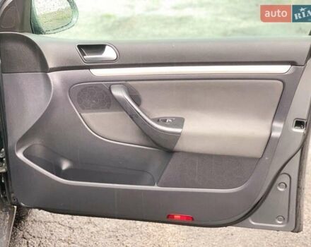 Сірий Фольксваген Гольф, об'ємом двигуна 2 л та пробігом 185 тис. км за 5990 $, фото 19 на Automoto.ua