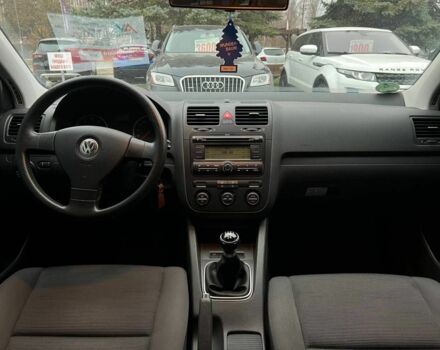 Сірий Фольксваген Гольф, об'ємом двигуна 1.4 л та пробігом 216 тис. км за 5400 $, фото 8 на Automoto.ua