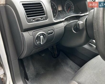 Серый Фольксваген Гольф, объемом двигателя 1.6 л и пробегом 221 тыс. км за 4200 $, фото 10 на Automoto.ua