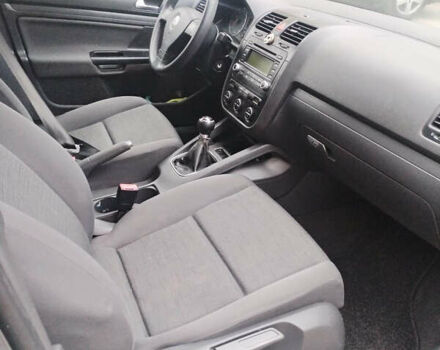 Серый Фольксваген Гольф, объемом двигателя 1.6 л и пробегом 205 тыс. км за 5900 $, фото 7 на Automoto.ua