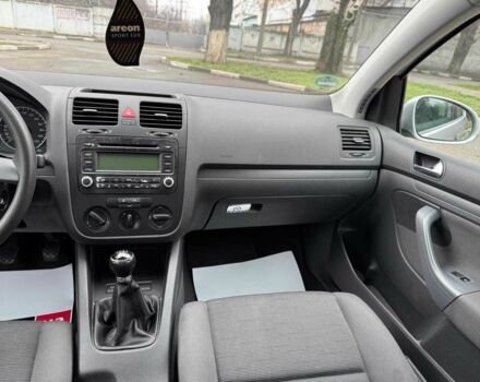 Серый Фольксваген Гольф, объемом двигателя 1.4 л и пробегом 216 тыс. км за 5490 $, фото 16 на Automoto.ua