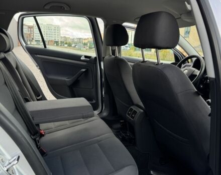 Серый Фольксваген Гольф, объемом двигателя 1.6 л и пробегом 225 тыс. км за 5600 $, фото 11 на Automoto.ua