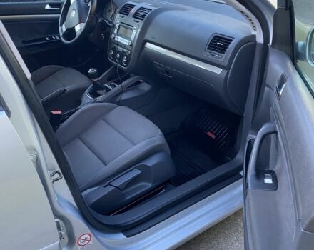 Серый Фольксваген Гольф, объемом двигателя 2 л и пробегом 244 тыс. км за 2919 $, фото 4 на Automoto.ua