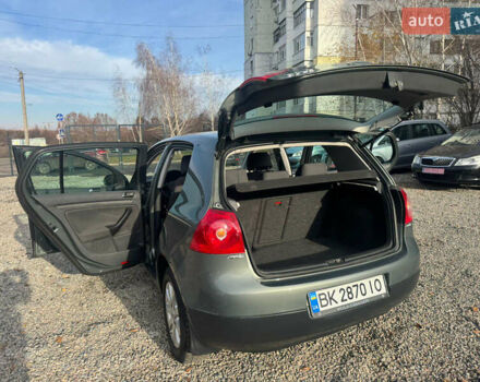 Серый Фольксваген Гольф, объемом двигателя 1.6 л и пробегом 180 тыс. км за 5900 $, фото 45 на Automoto.ua