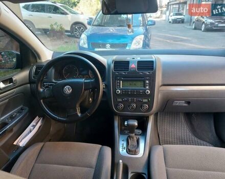Сірий Фольксваген Гольф, об'ємом двигуна 1.97 л та пробігом 385 тис. км за 6350 $, фото 11 на Automoto.ua