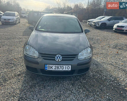 Серый Фольксваген Гольф, объемом двигателя 1.6 л и пробегом 180 тыс. км за 5900 $, фото 2 на Automoto.ua